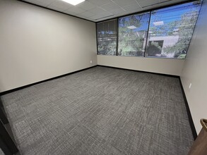 900 Rockmead Dr, Kingwood, TX for lease Interior Photo- Image 2 of 4