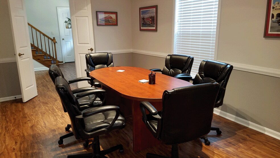 2867 Charlestown Rd, New Albany, IN 47150 Office for Lease