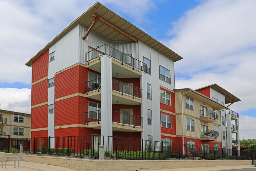 901 NE Loop 410, San Antonio, TX 78209 Alamo Towers