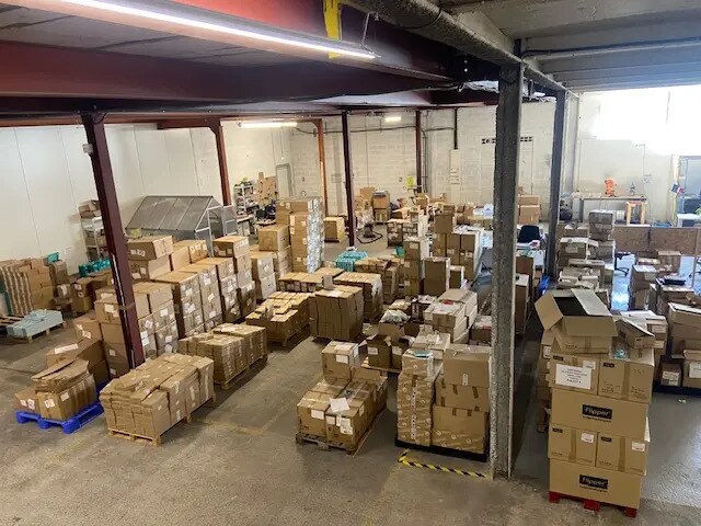 Flex in Caluire-et-Cuire for lease - Interior Photo - Image 2 of 10