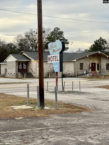 5810 N Main St, Columbia, SC for sale - Building Photo - Image 1 of 18