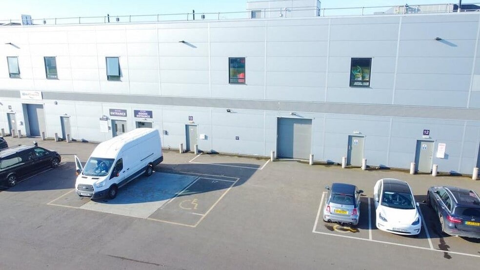 56 Magnet Rd, Wembley for lease - Building Photo - Image 2 of 17