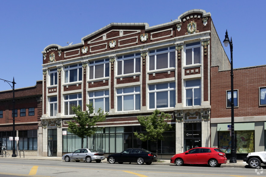 2542 W North Ave, Chicago, IL for lease - Building Photo - Image 1 of 8