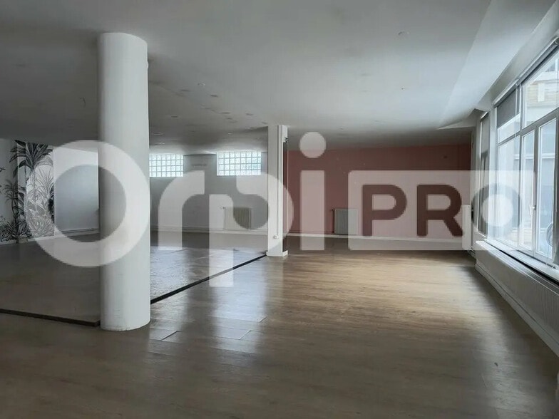 Office in Reims for lease - Interior Photo - Image 3 of 8