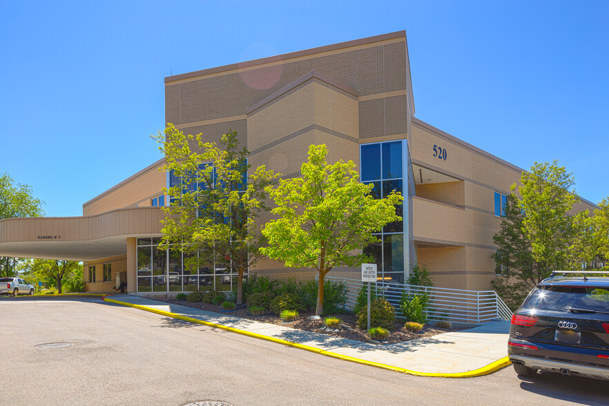 520 Medical Dr, Bountiful, UT for lease - Building Photo - Image 1 of 8