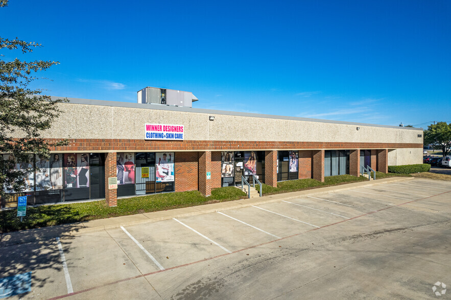 11601 Plano Rd, Dallas, TX for lease - Building Photo - Image 3 of 7