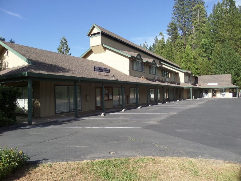 18701 Tiffeni Dr, Twain Harte, CA for lease - Building Photo - Image 2 of 38