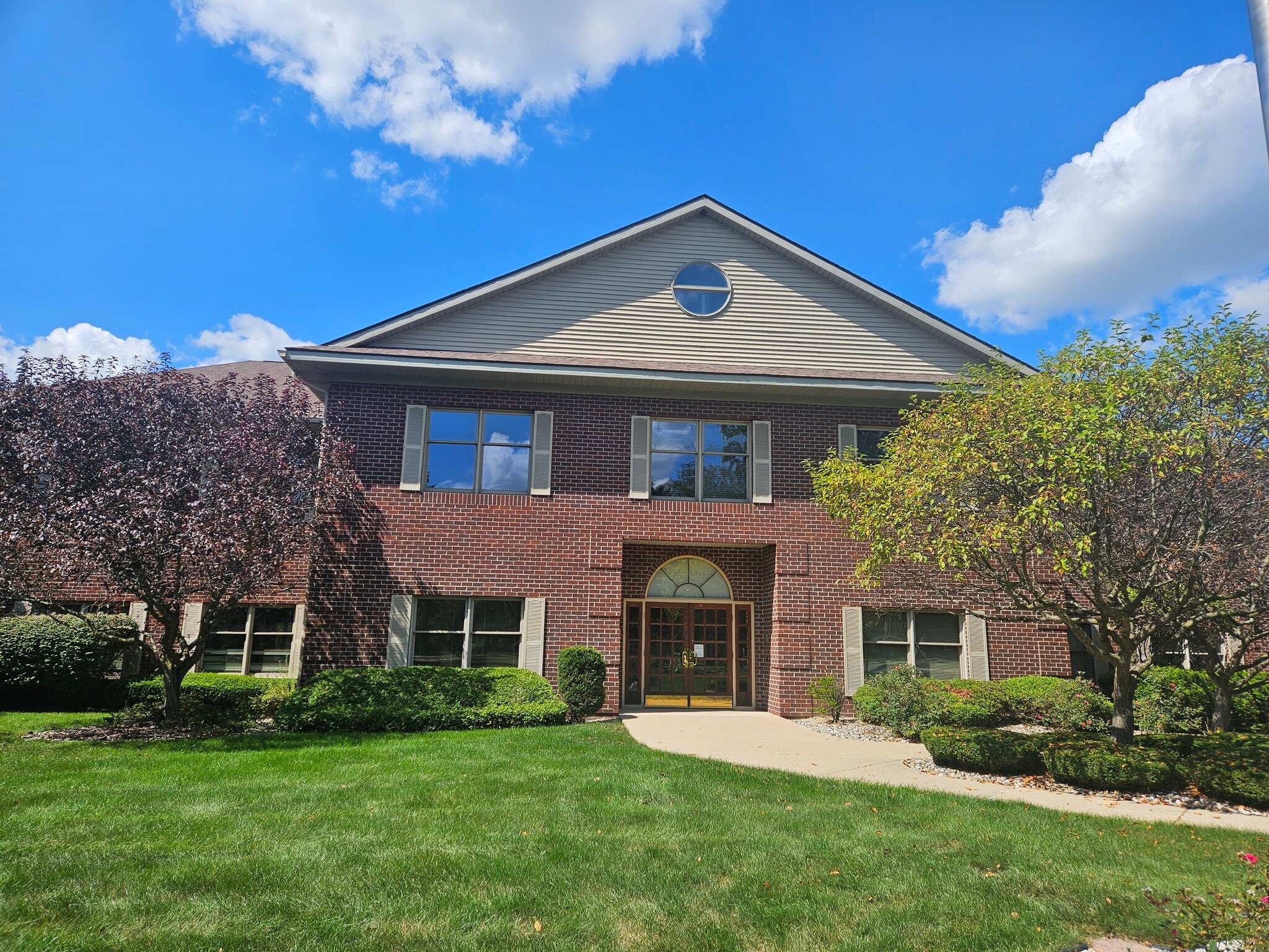 1475 S Washington Ave, Saginaw, MI for lease Interior Photo- Image 1 of 15