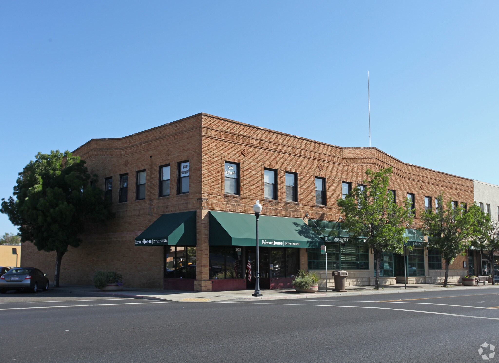 202214 E F St, Oakdale, CA 95361