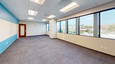 10680 Treena St, San Diego, CA for lease Interior Photo- Image 2 of 4