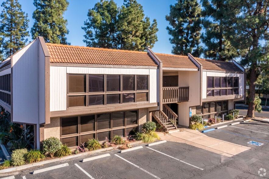 222 Fashion Ln, Tustin, CA for lease - Building Photo - Image 1 of 5