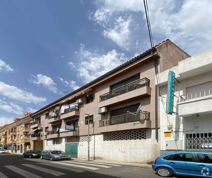 Calle Illescas, 13, Yuncos, Toledo for lease - Building Photo - Image 2 of 2