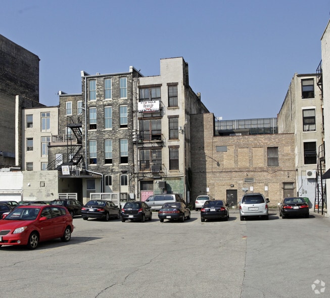 524 N Water St, Milwaukee, WI for sale - Building Photo - Image 2 of 4