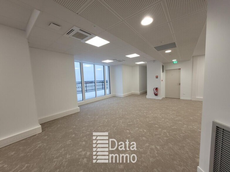 7 Rue D'Ariane, Chessy for lease - Building Photo - Image 3 of 7