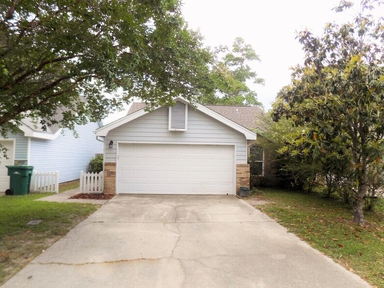 Fort Walton 40 Portfolio portfolio of 9 properties for sale on LoopNet.com - Building Photo - Image 3 of 13