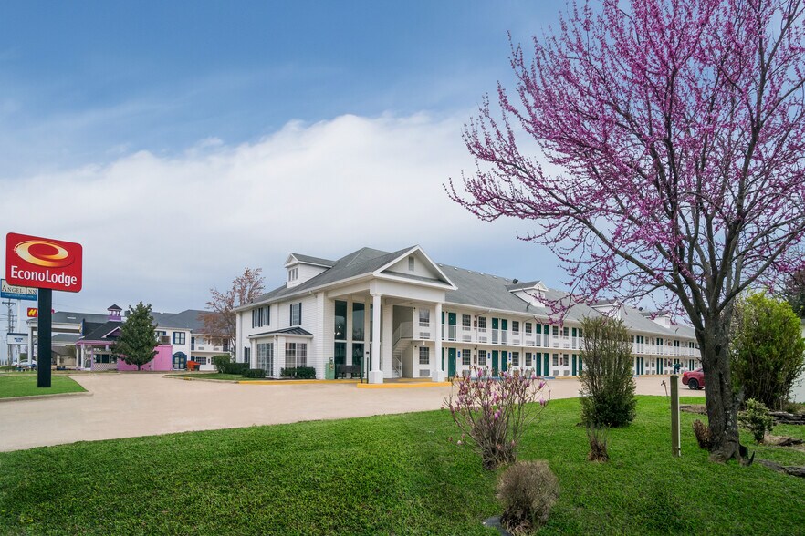 3355 Shepherd of the Hills Expy, Branson, MO for sale - Primary Photo - Image 1 of 1