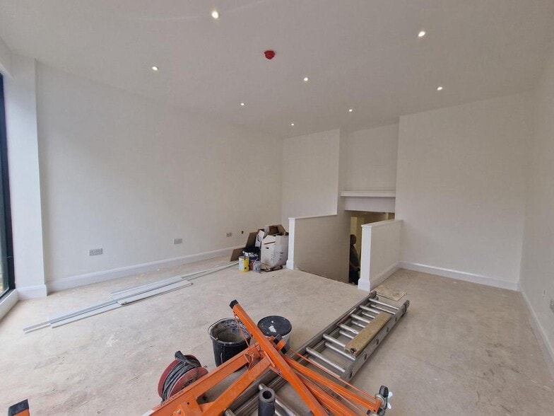 51-53 Cheriton High St, Folkestone for lease - Building Photo - Image 3 of 10