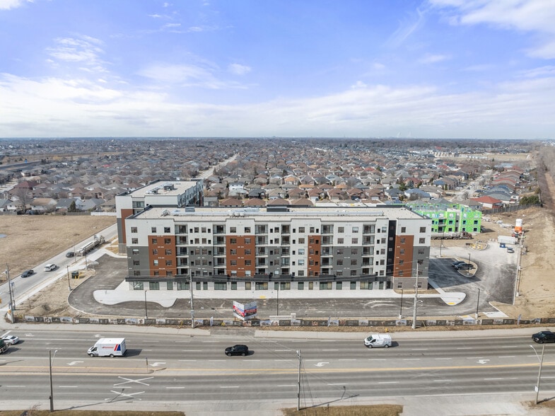 4785 Walker Rd, Windsor, ON for lease - Building Photo - Image 3 of 3