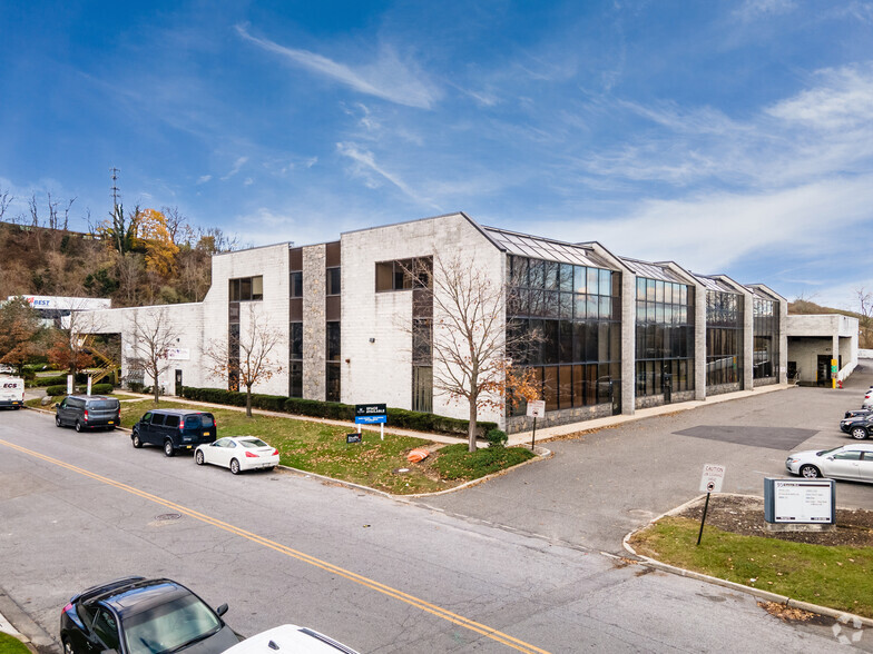 95 Seaview Blvd, Port Washington, NY for lease - Building Photo - Image 1 of 4