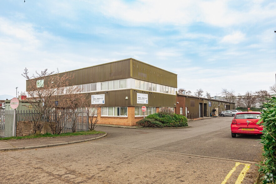 6 Munro Rd, Stirling for sale - Building Photo - Image 1 of 1