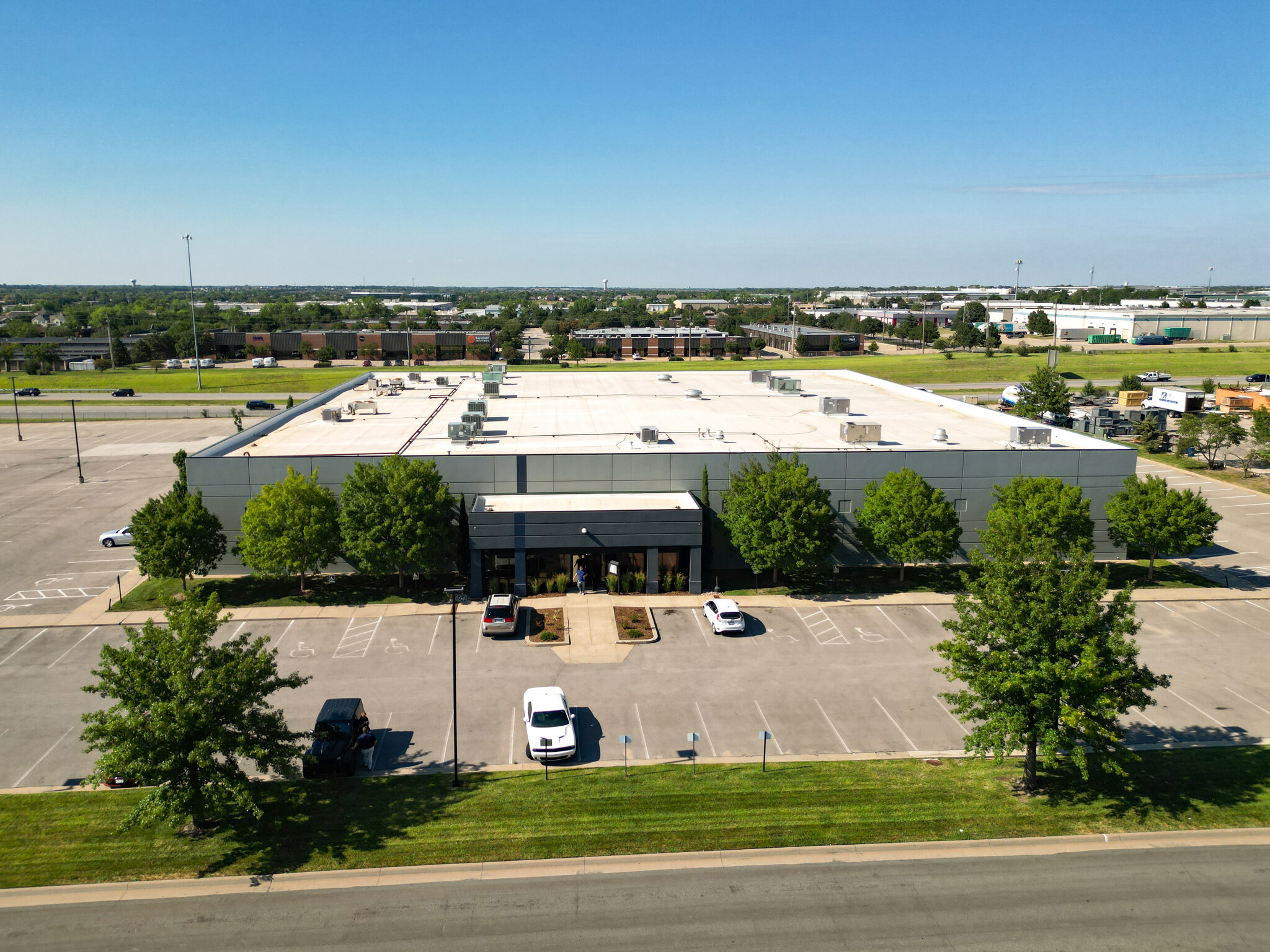 8400 E 32nd St, Wichita, KS 67226 - NORTHEAST WICHITA OFFICE BUILDING ...