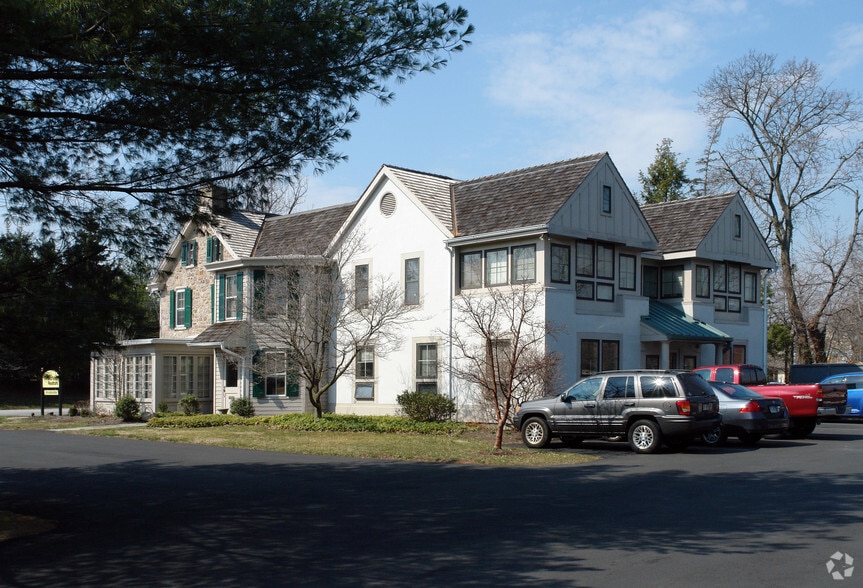 581 Skippack Pike, Blue Bell, PA for sale - Building Photo - Image 2 of 15