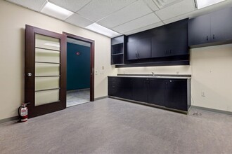 222 Somerset St W, Ottawa, ON for lease Interior Photo- Image 1 of 10