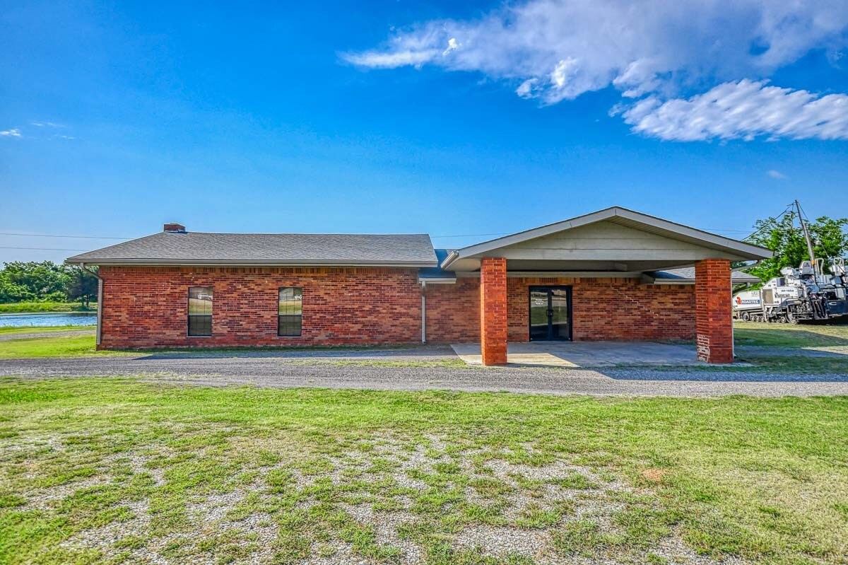 4355 Hwy 7, Sulphur, OK 73086