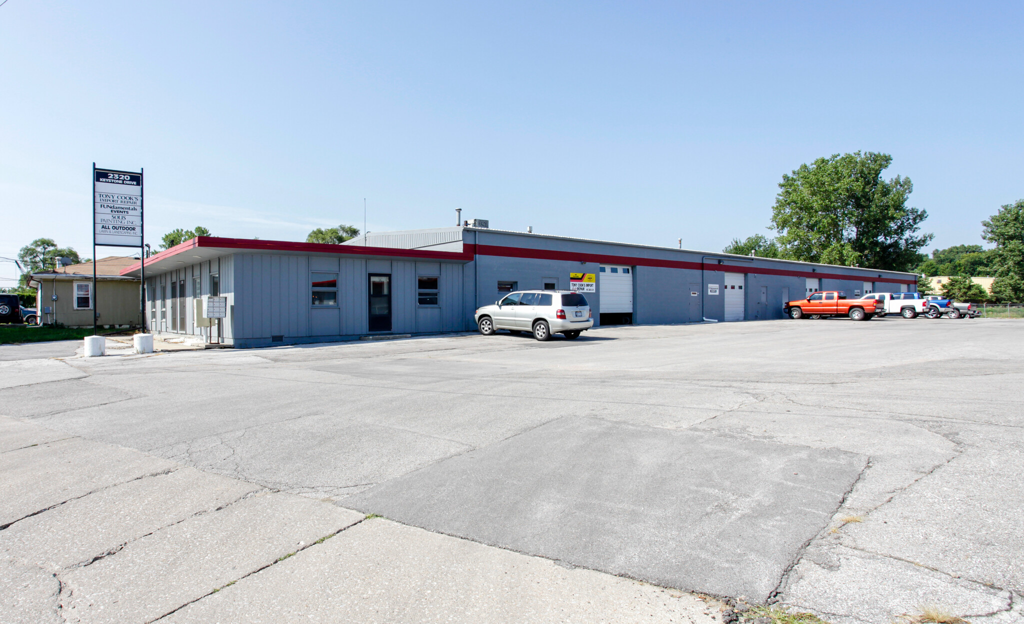 2320 Keystone Dr, Omaha, NE for lease Primary Photo- Image 1 of 4