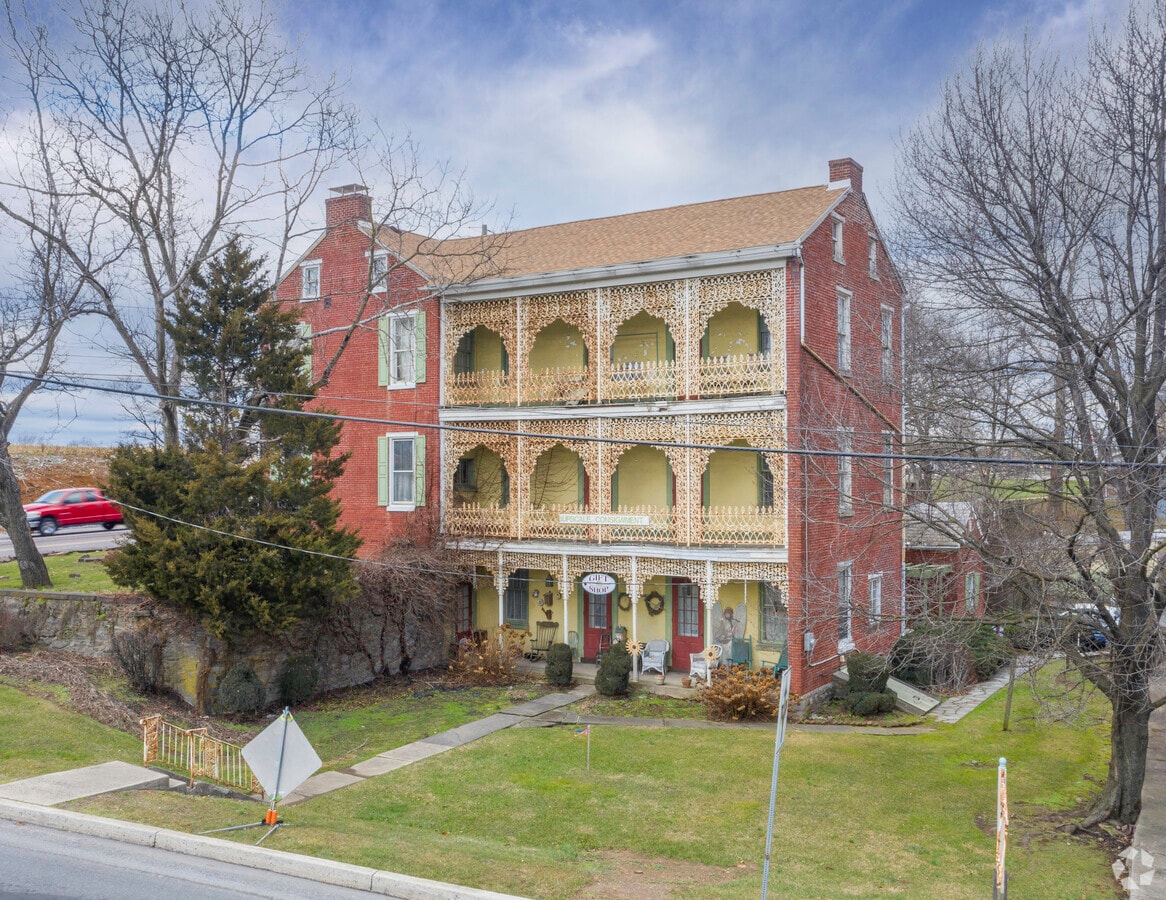 8408 Allentown Pike, Blandon, PA 19510