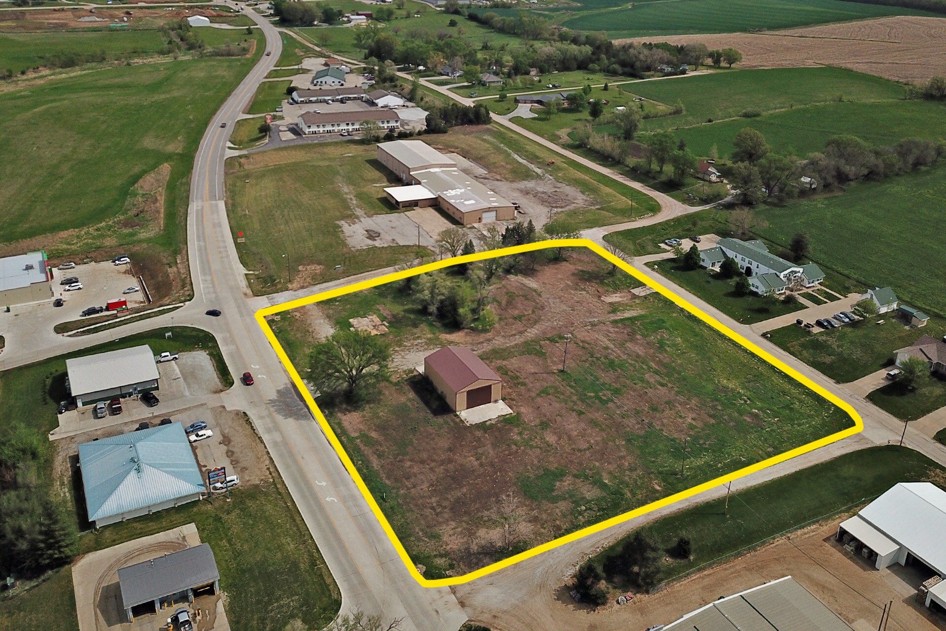 261 N 13th St, Tecumseh, NE for sale Building Photo- Image 1 of 1