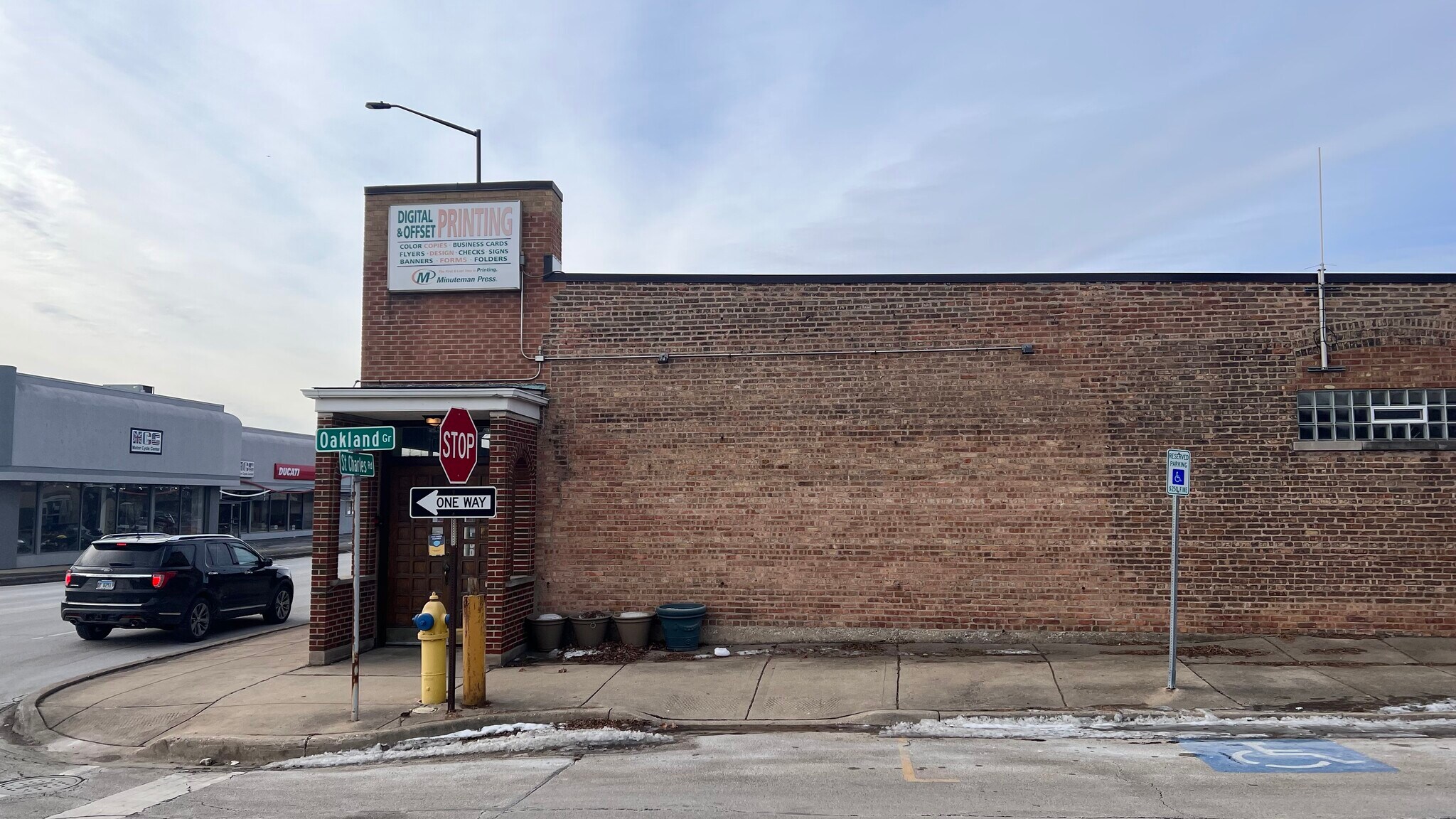 675 W Saint Charles Rd, Elmhurst, IL for sale Primary Photo- Image 1 of 1