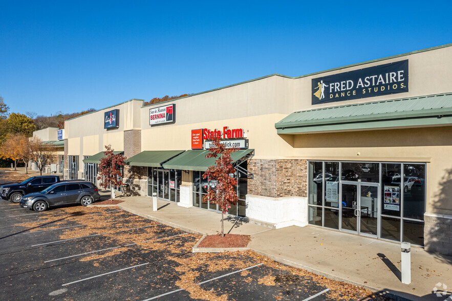 3162 W Martin Luther King Blvd, Fayetteville, AR for lease - Building Photo - Image 3 of 5