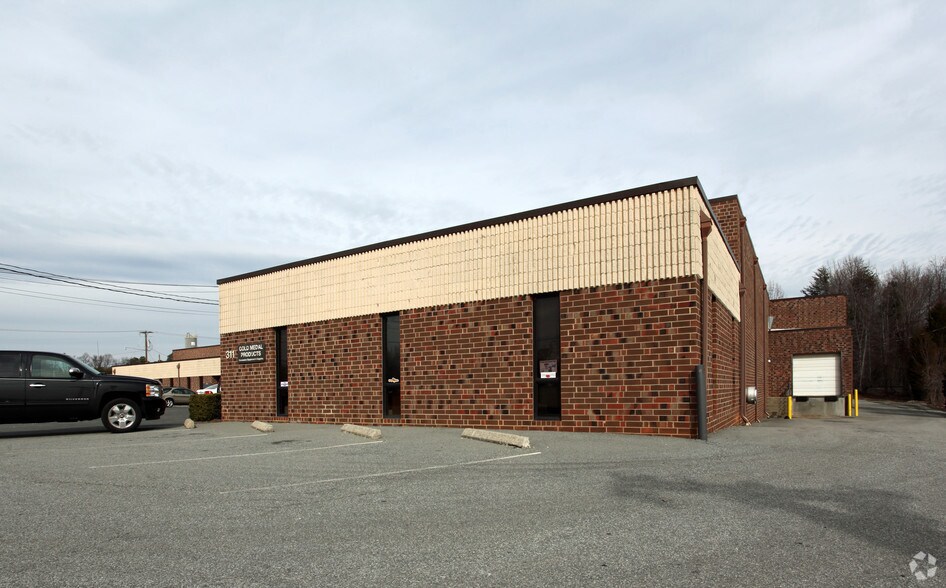 307311 Edwardia Dr, Greensboro, NC 27409