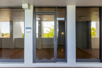 19555 NE 10th Ave, Miami, FL for lease Interior Photo- Image 1 of 8