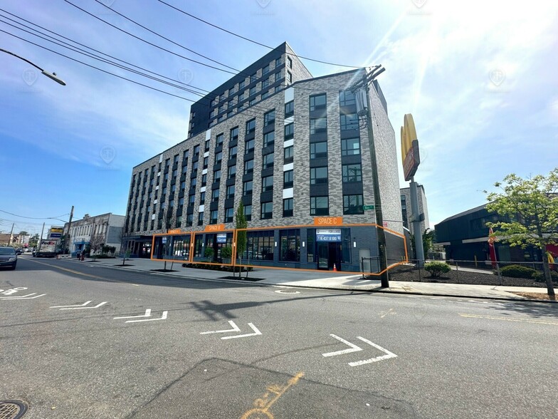 475 Bay St, Staten Island, NY for lease - Building Photo - Image 1 of 2