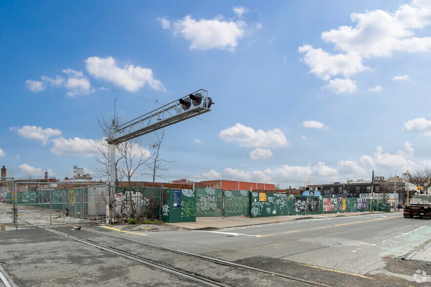 358- 382 Meserole Street, Brooklyn, NY for sale - Primary Photo - Image 1 of 1
