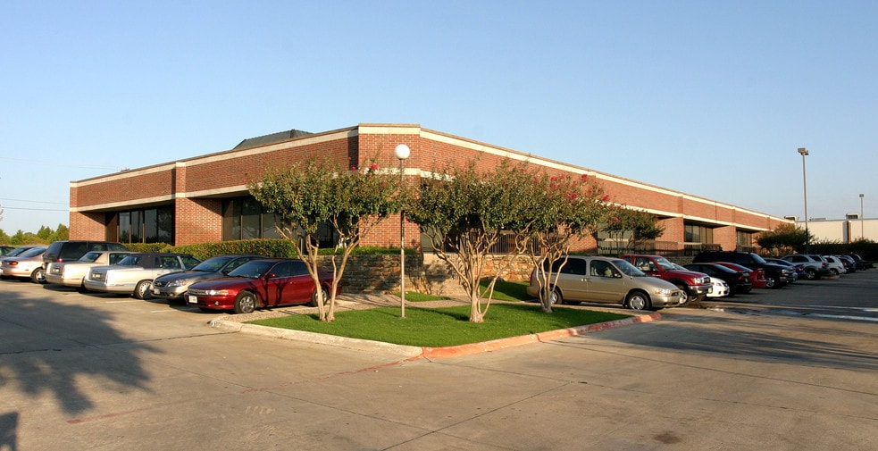 5520 S Westmoreland Rd, Dallas, TX for lease - Building Photo - Image 2 of 5