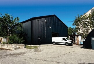More details for 389 Davis Rd, Oakville, ON - Industrial for Lease