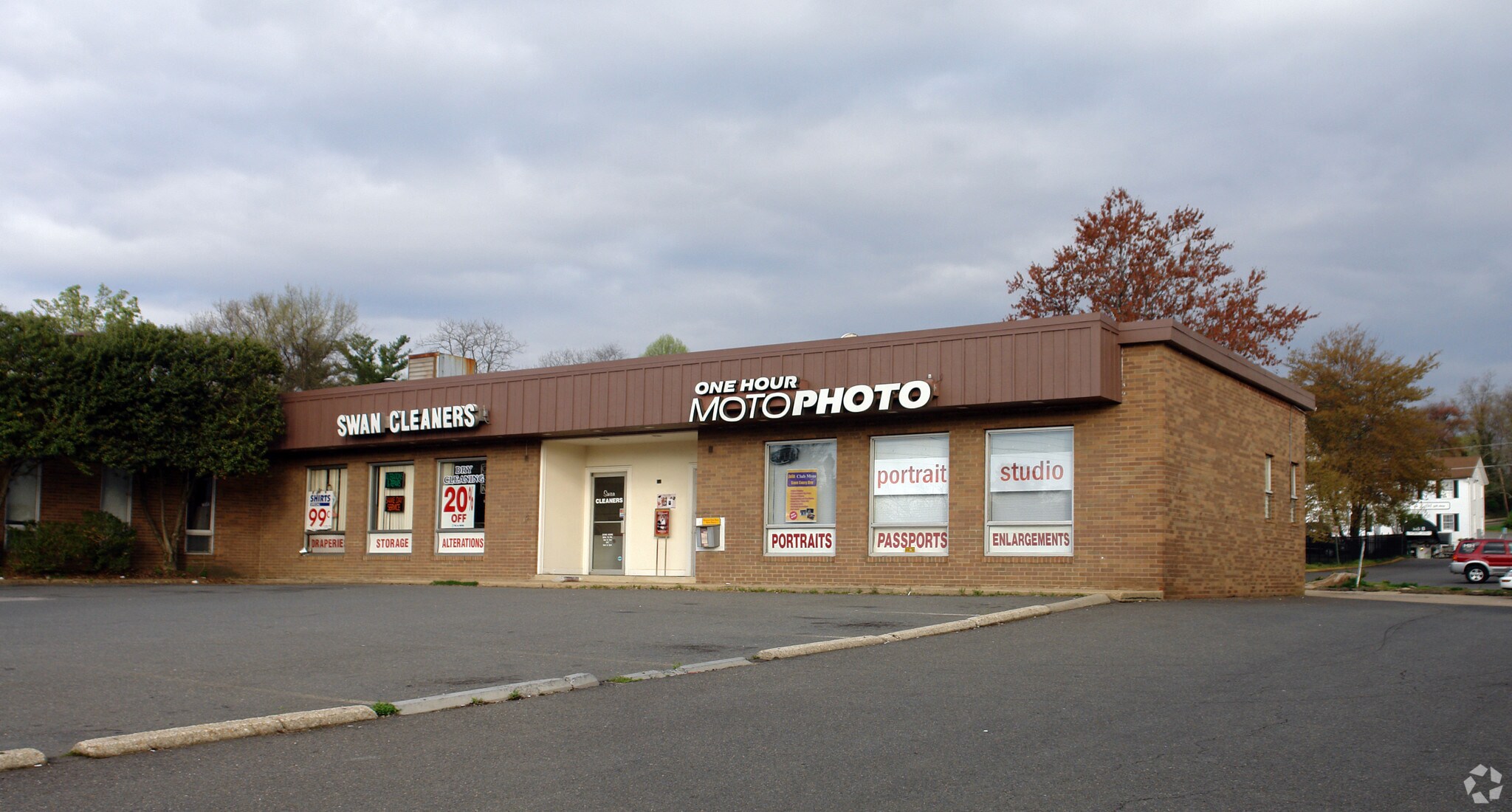 155-157 Maple Ave W, Vienna, VA for sale Primary Photo- Image 1 of 1