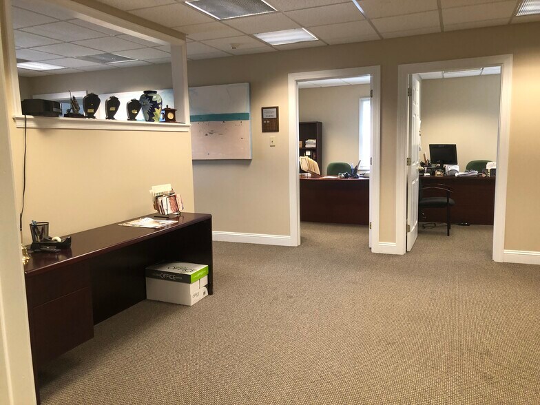 200 S Clinton St, Doylestown, PA for sale - Building Photo - Image 1 of 1