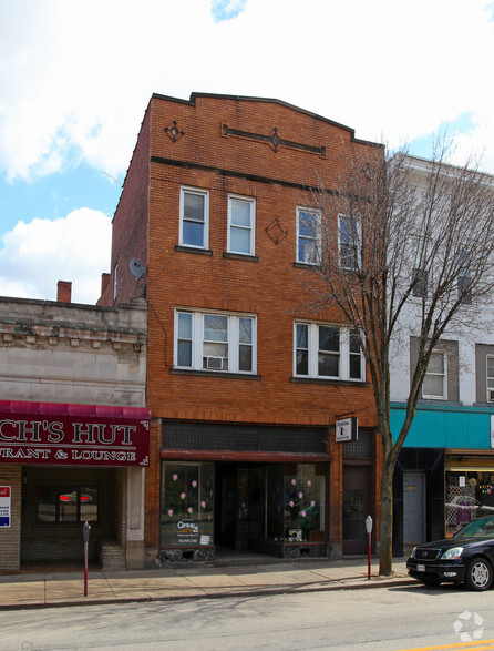 221 W Main St, Monongahela, PA for sale - Primary Photo - Image 1 of 1