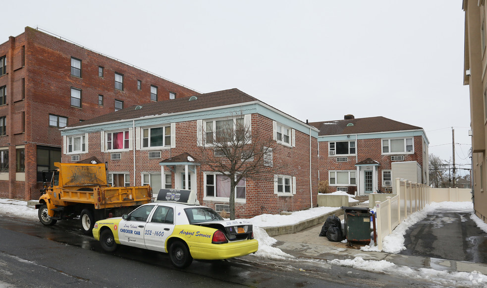 421 E Broadway, Long Beach, NY for sale - Primary Photo - Image 1 of 14