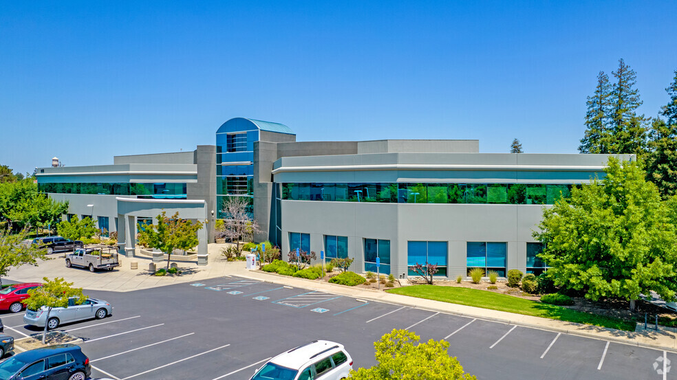 655 Campbell Technology Pkwy, Campbell, CA for lease - Primary Photo - Image 1 of 13