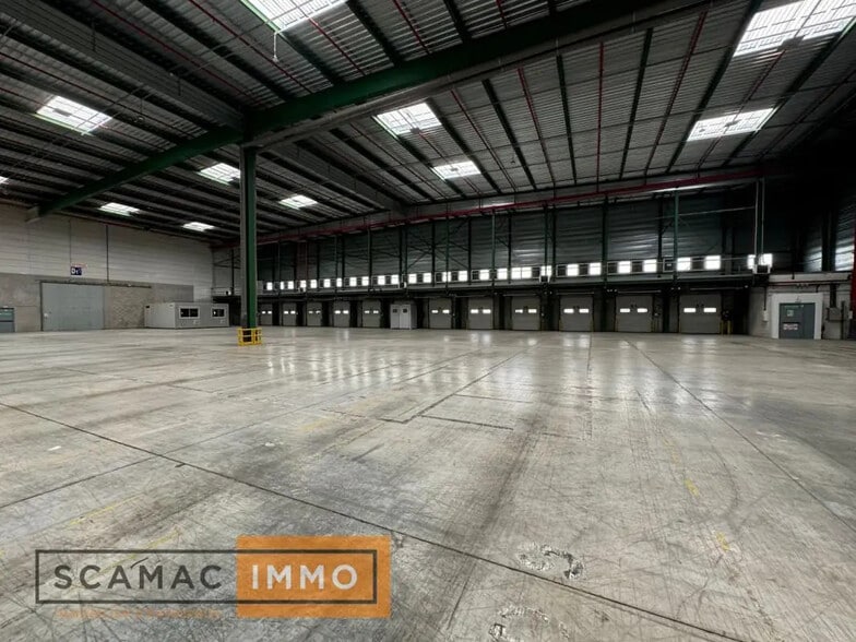 Industrial in Villabé for lease - Interior Photo - Image 2 of 8
