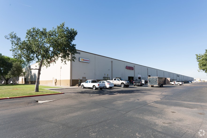 2202 S 7th St, Phoenix, AZ for lease - Building Photo - Image 1 of 6