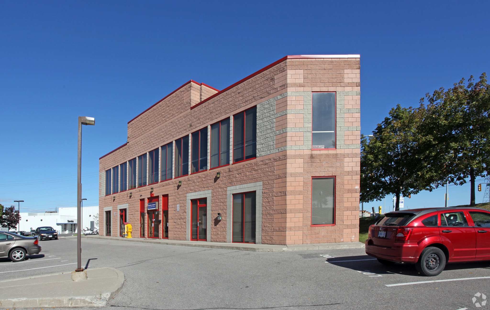 10 Sunray St, Whitby, ON for sale Primary Photo- Image 1 of 1