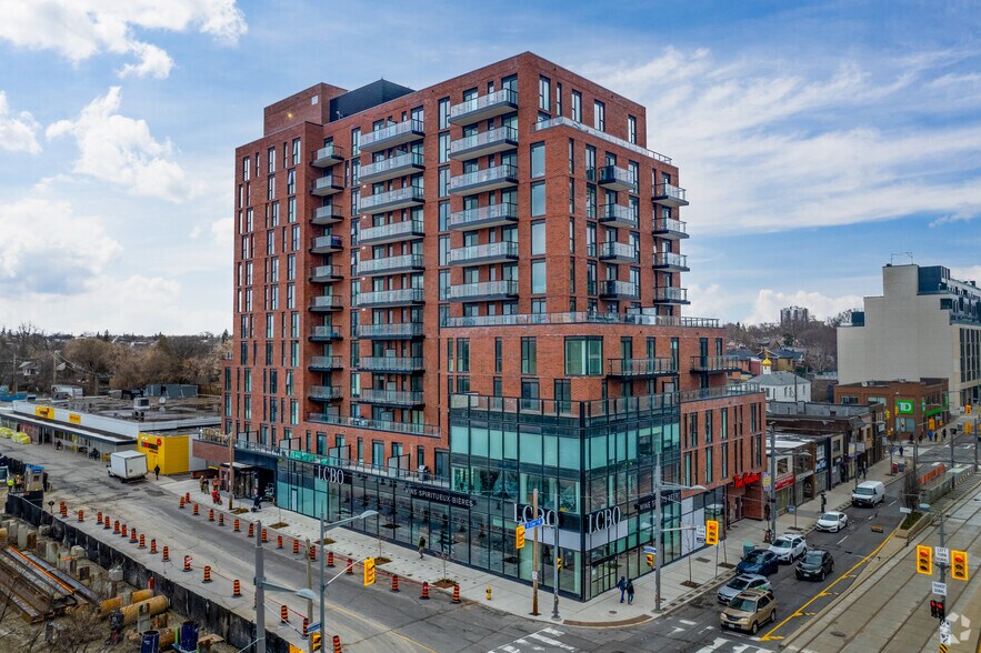 900 St. Clair Ave W, Toronto, ON for sale - Primary Photo - Image 1 of 1