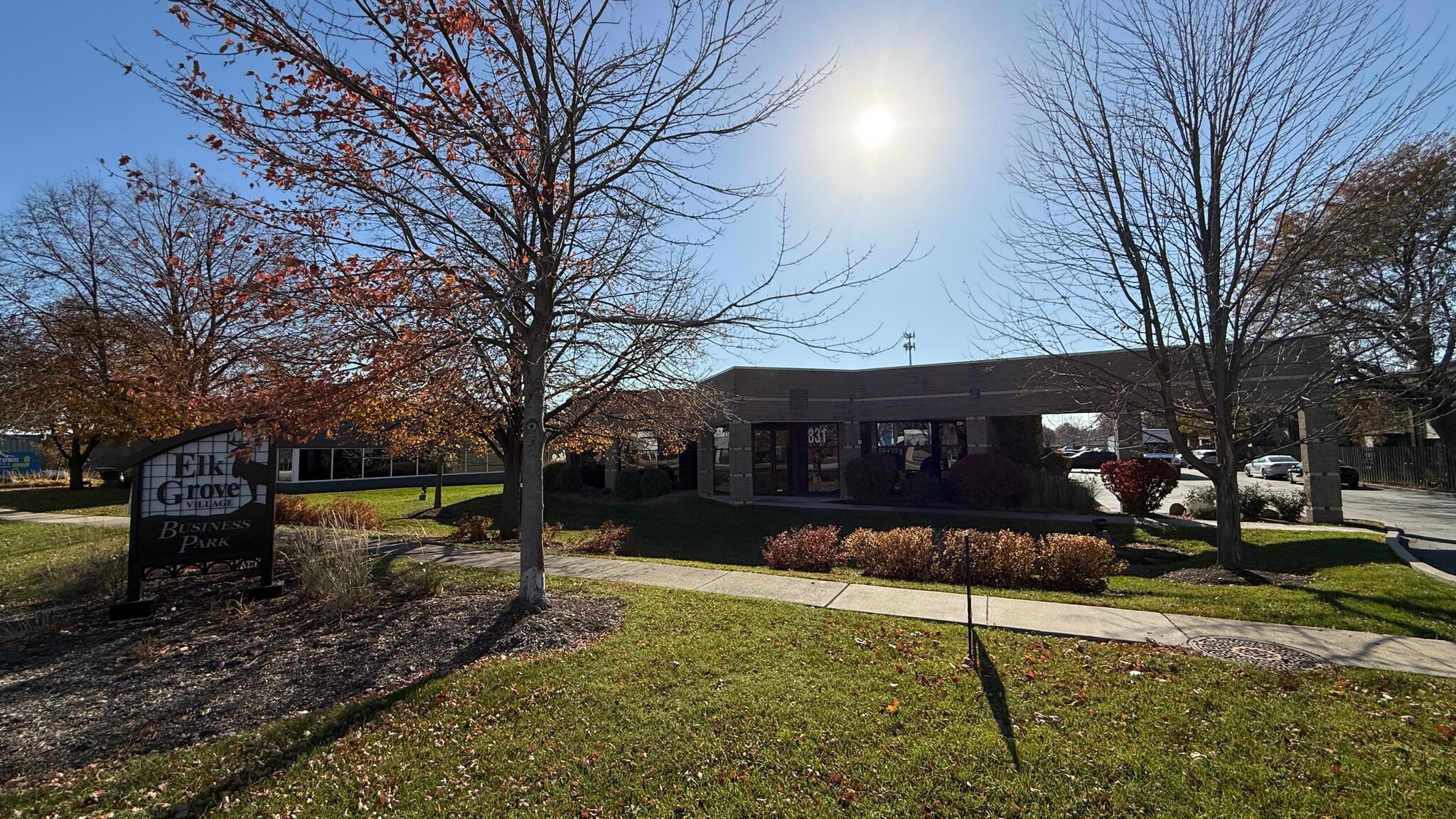 837 Oakton St, Elk Grove Village, IL for lease Building Photo- Image 1 of 104