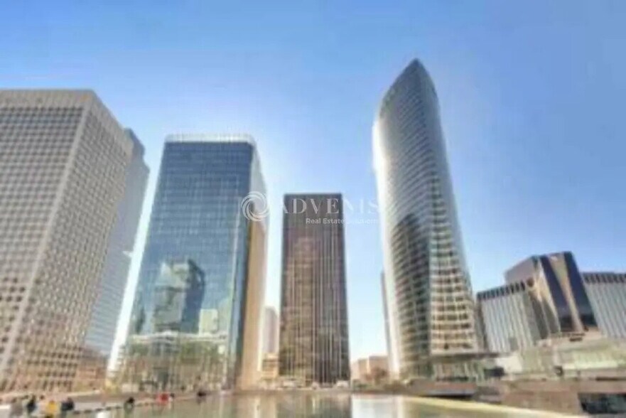 Office in Puteaux for lease - Building Photo - Image 1 of 5